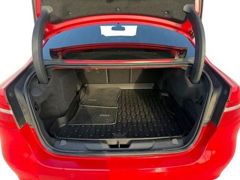 Used 2018 Jaguar XE S RWD image 18