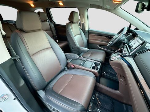 Used 2025 Honda Odyssey Elite image 31