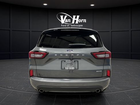 Used 2024 Ford Escape ST-Line w/ Tech Pack #1 AWD/4WD image 4