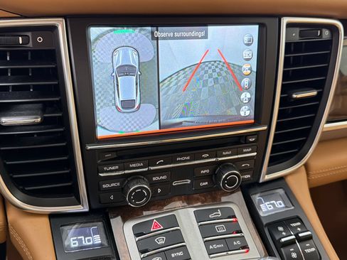 Used 2015 Porsche Panamera 4 AWD/4WD image 25