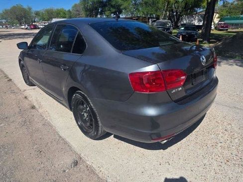 Used 2012 Volkswagen Jetta SE image 5
