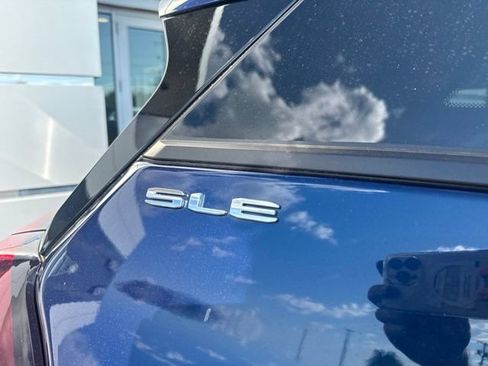 Used 2022 GMC Terrain SLE w/ Driver Convenience Package AWD/4WD image 11