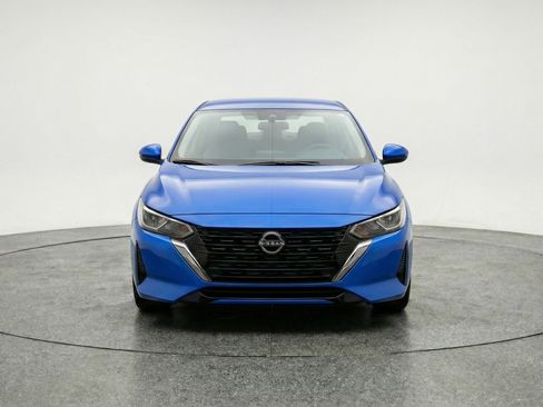 Used 2025 Nissan Sentra SV image 2