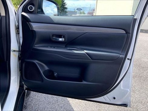 Used 2019 Mitsubishi Outlander GT AWD/4WD image 24