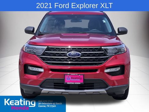 Used 2021 Ford Explorer XLT w/ Equipment Group 202A RWD image 2