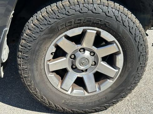 Used 2015 Toyota 4Runner Trail AWD/4WD image 13
