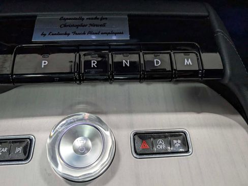 Certified 2025 Lincoln Navigator Reserve w/ Jet Appearance Package AWD/4WD image 33