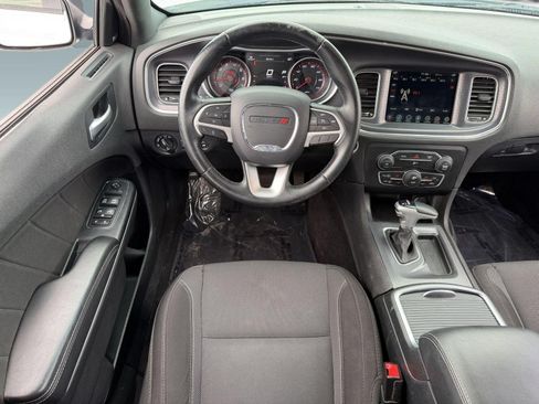 Used 2017 Dodge Charger SXT AWD/4WD image 27