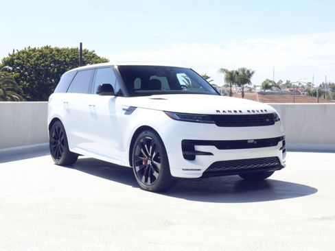 Used 2025 Land Rover Range Rover Sport Dynamic SE AWD/4WD image 7