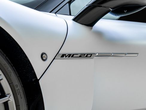 Used 2023 Maserati MC20 Coupe RWD image 27