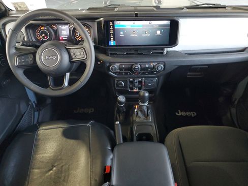 Used 2025 Jeep Wrangler Unlimited Sport AWD/4WD image 11