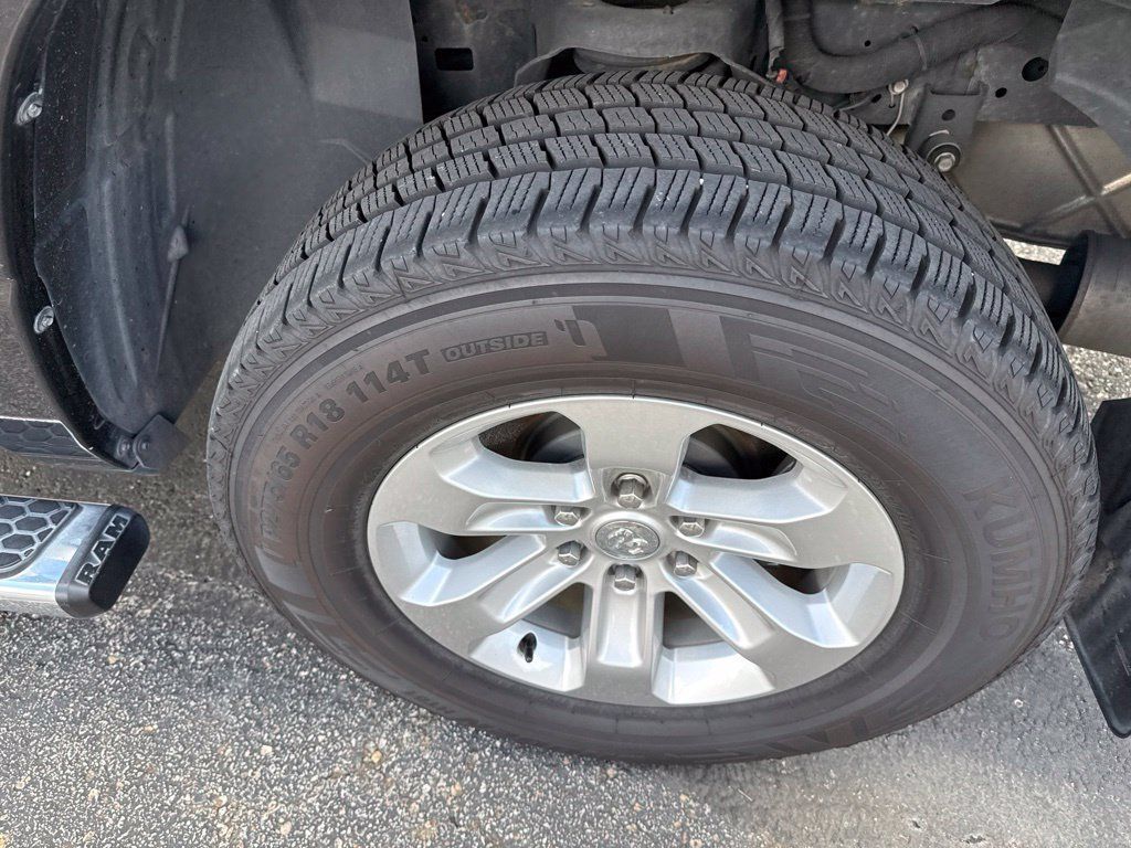 Used 2023 RAM 1500 Laramie AWD/4WD image 13