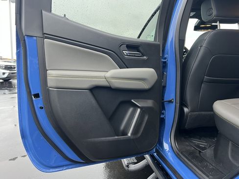 Used 2025 Chevrolet Colorado ZR2 w/ Technology Package image 31