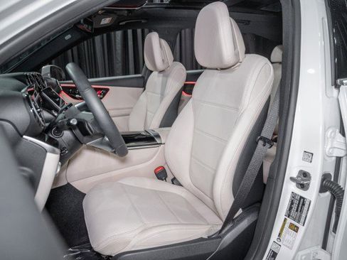 Certified 2026 Mercedes-Benz GLC 300 image 11