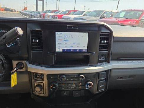 Used 2026 Ford F250 XLT AWD/4WD image 15