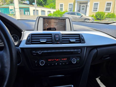 Used 2013 BMW 328i xDrive Sedan AWD/4WD image 14