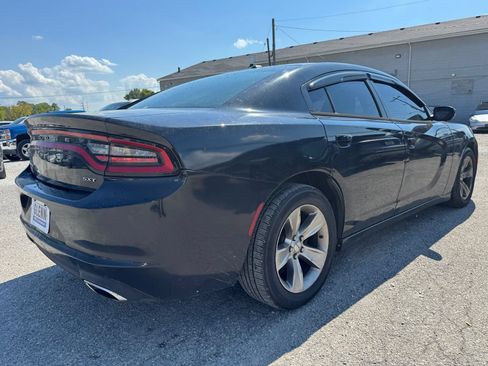 Used 2015 Dodge Charger SXT RWD image 6