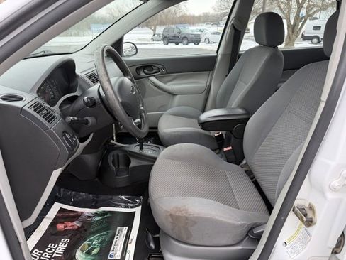 Used 2005 Ford Focus ZX5 image 14