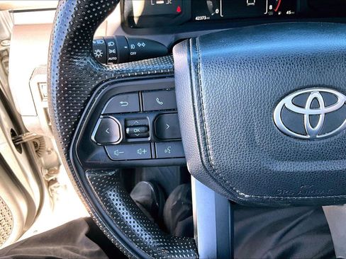 Certified 2024 Toyota Tacoma SR5 image 18