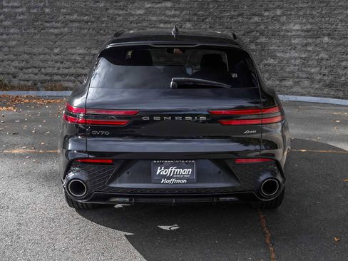 Used 2023 Genesis GV70 2.5T w/ Sport Prestige Package image 8