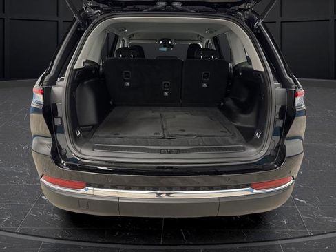 Used 2023 Jeep Grand Cherokee Laredo w/ Luxury Tech Group I image 13