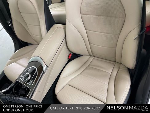 Used 2020 Mercedes-Benz C 300 4MATIC Sedan image 24