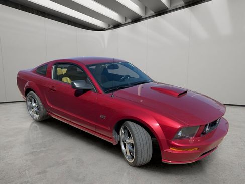 Used 2007 Ford Mustang GT RWD image 6