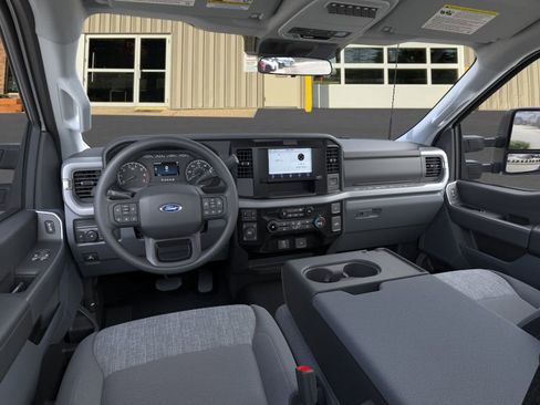 New 2025 Ford F350 XLT image 9