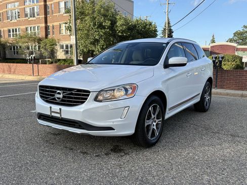 Used 2015 Volvo XC60 T6 Premier Plus AWD/4WD image 20