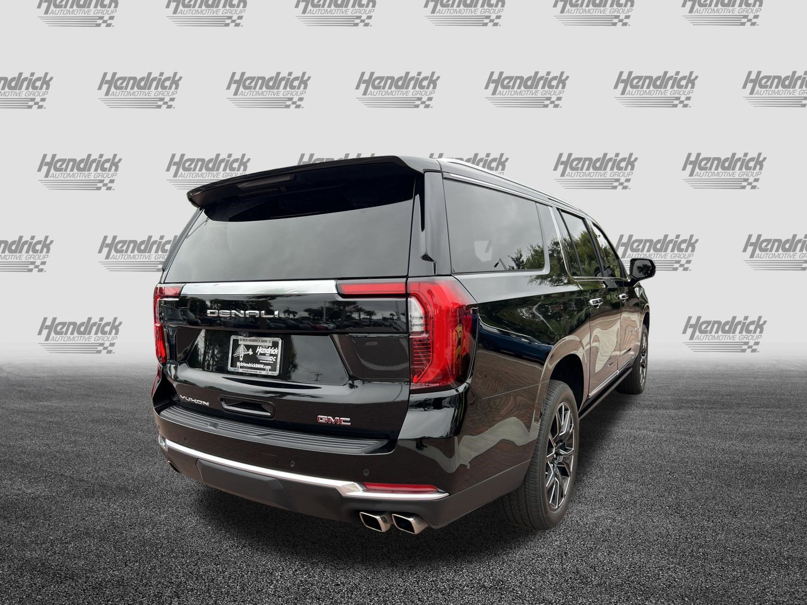 Used 2025 GMC Yukon XL Denali w/ Sun & Power Step Package AWD/4WD image 10