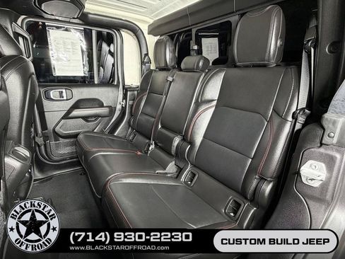 Used 2023 Jeep Gladiator Rubicon w/ Trailer Tow Package AWD/4WD image 18