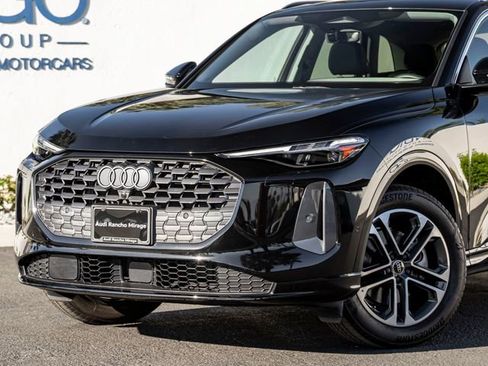 Certified 2025 Audi Q5 Premium Plus w/ Premium Plus AWD/4WD image 2