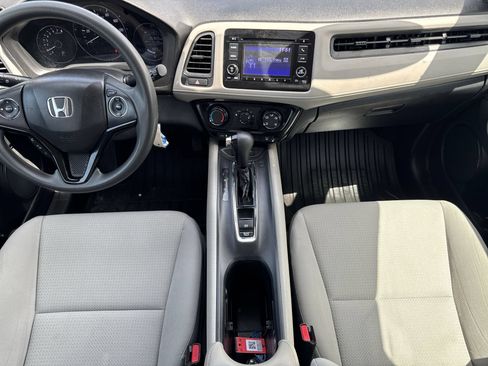 Used 2021 Honda HR-V LX image 16