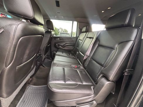 Used 2015 Chevrolet Suburban LT AWD/4WD image 15