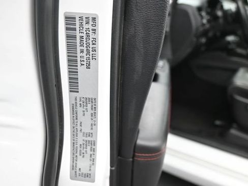 Used 2024 Dodge Durango GT AWD/4WD image 18