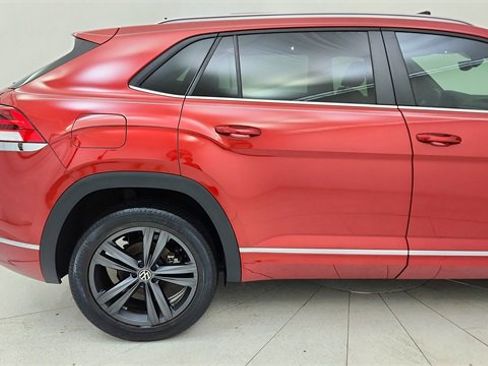 Used 2021 Volkswagen Atlas Cross Sport SE w/ Panoramic Sunroof Package image 12