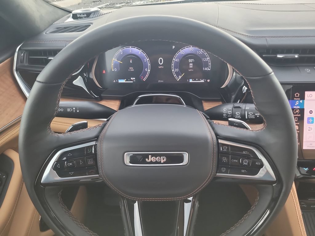 New 2026 Jeep Grand Cherokee Summit w/ Obsidian Package AWD/4WD image 33