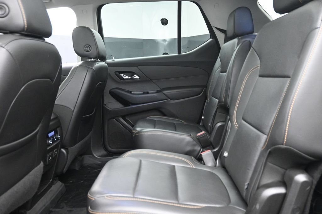 Used 2019 Chevrolet Traverse Premier w/ Redline Edition AWD/4WD image 14