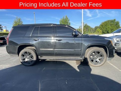 Used 2017 Cadillac Escalade Luxury AWD/4WD image 11