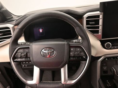 Used 2025 Toyota Sequoia Capstone AWD/4WD image 23