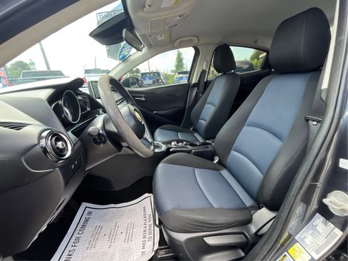 Used 2018 Toyota Yaris iA FWD image 9