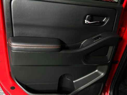 Used 2024 Nissan Frontier Pro-X image 30