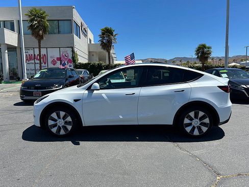 Used 2023 Tesla Model Y Long Range AWD/4WD image 6