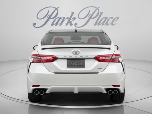 Used 2019 Toyota Camry XSE w/ Driver Assist Package FWD image 3