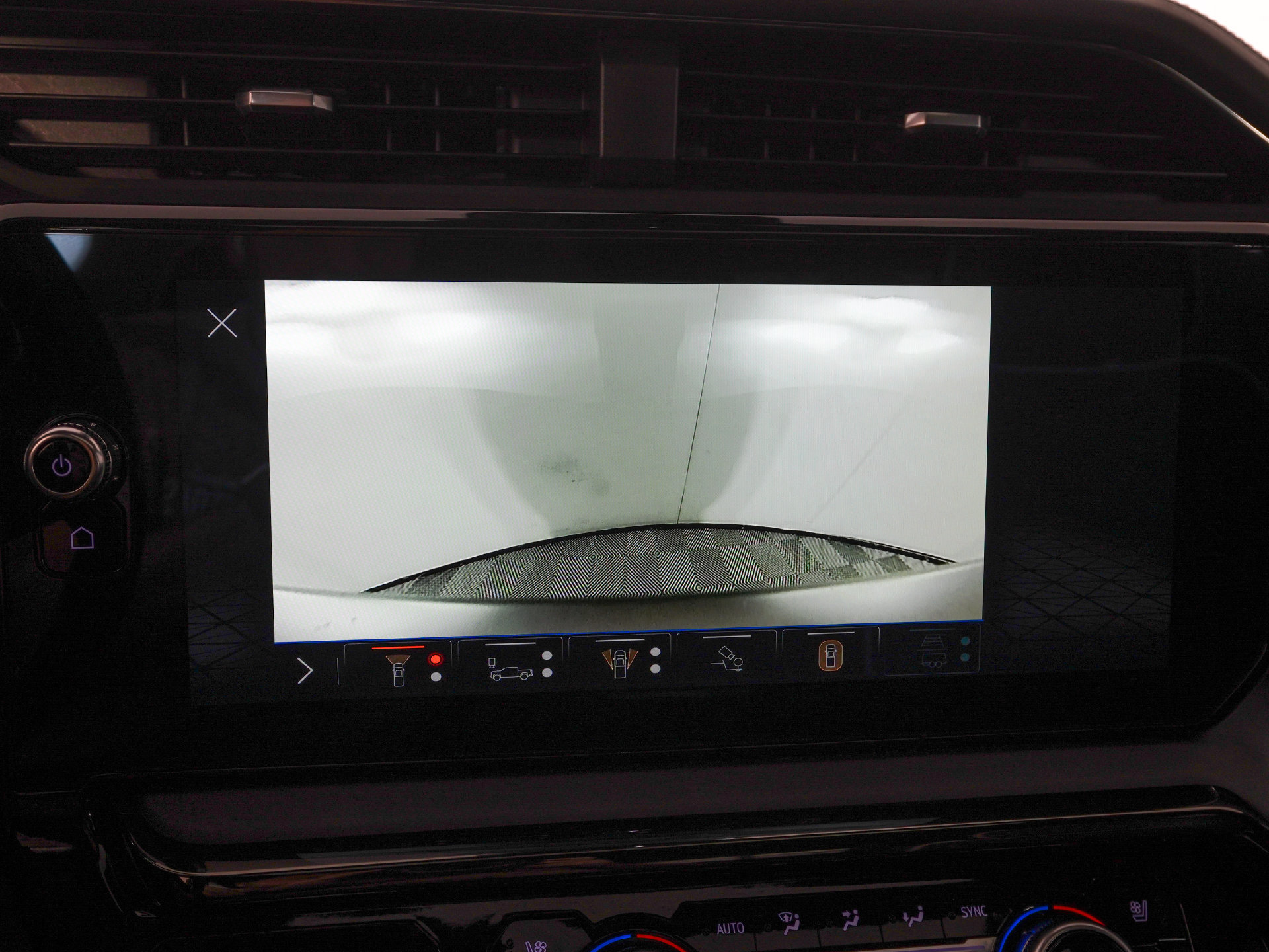 Used 2024 GMC Sierra 2500 AT4X AWD/4WD image 28