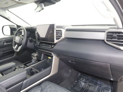 Used 2024 Toyota Tundra Limited AWD/4WD image 46