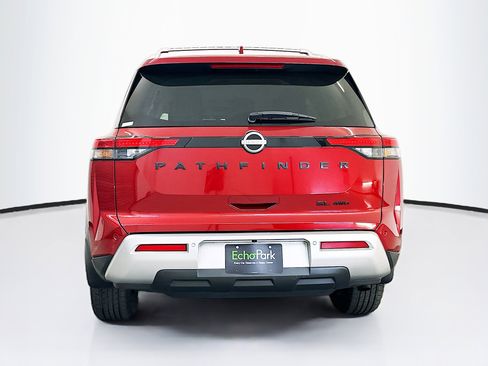 Used 2023 Nissan Pathfinder SL w/ Black Appearance Package AWD/4WD image 7