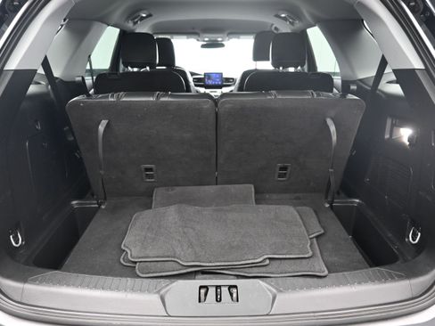 Used 2023 Ford Explorer XLT w/ Equipment Group 202A AWD/4WD image 24
