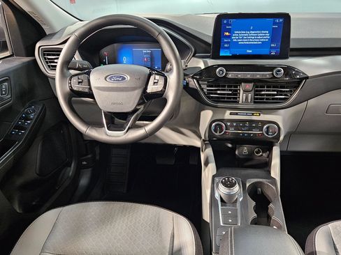 Used 2024 Ford Escape Active AWD/4WD image 9