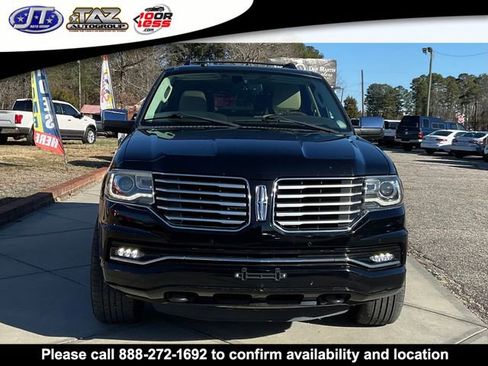 Used 2017 Lincoln Navigator Reserve AWD/4WD image 2
